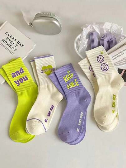 4 Pairs Random Women Spring/Summer Breathable Letter Printed Mid-Calf Sports Socks