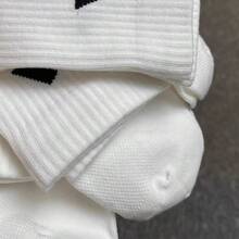 Adidas 3雙吸震中筒襪，附踝部支撐與足弓加壓，建議尺寸：[XS] 腳長 21-22cm [S] 腳長 21-23.5cm [M] 腳長 24-26cm [L] 腳長 26.5-28.5cm - 白色 - 查看 4