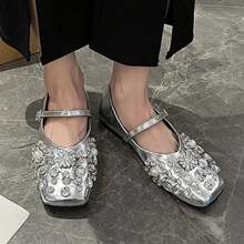 Scarpe Mary Jane alla moda francese, primavera ed estate, nuove scarpe casual basse con strass e perle, scarpe da nonna basse, versatili, da donna.