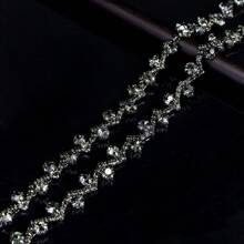 45cm weiße & bunte S-förmige Glassteinkettenkelten - Schillernder Aufsatztüll zum Aufnähen für Hochzeitskleider, Röcke, Schuhe, Ausschnitt & Taille Dekoration, Brautaccessoire, Schuh Dekoration, S-förmiges Design, Kelchen-Design