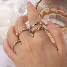 4 Pcs/Set Simple And Versatile Stainless Steel Plated 18k Gold Random Combination With Inner And Outer Ball Ring Different Thickness Gold Ring Men And Women With The Same Couple Ring For Women Daily Wear