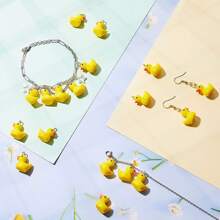 50pcs Cute Mini Resin Duck Pendant, Cartoon Small Yellow Duck Charms For DIY Jewelry, Keychains, Bracelets, Earrings