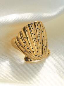 1 Stück goldfarbener Ring aus rostfreiem Stahl in Muschelform, geeignet für Frauen zum Tragen im Strandurlaub, auf Sommerfesten und anderen Anlässen