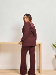Monochromatic Ribbed Fabric Set Of Ballerina Flare Pants And Hooded Gown With Lanzinha Print Hat Airport LookREF: B268 - 鏽棕色 - 查看 3