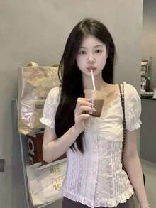 宫廷风蕾丝泡泡袖衬衫，修身短袖衬衫，甜美上衣