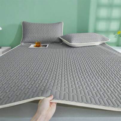 1pc Ice Lyocell Latex Cooling Mattress Topper - Hypoallergenic, Machine Washable, Breathable Summer Bedding For Air-Conditioned Rooms & Family Bedrooms, Mixed Colors