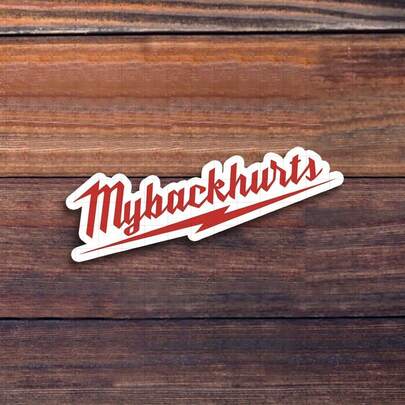 ملصق "ظهري يؤلمني" مقاس 3 بوصة. مثالي للتعبير عن الإزعاج الذي يمكن التعامل معه! استخدمه على الدفاتر والمفكرات والملابس اليومية. رائع للموظفين والطلاب وأي شخص يعاني من آلام الظهر. الفئات: ملصقات مضحكة، فن الصحة، تصاميم جديرة بالاهتمام، ملصقات أسلوب الحياة.