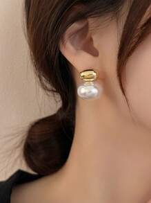 1pc Oval Pearl 3D Stud Earrings, Elegant Luxury Feel, Unique Earrings For Women