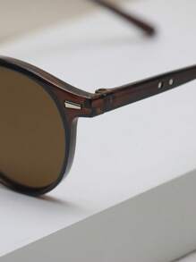 1pc Women's Round Frame Rivet Retro Fashion Fashion Glasses, Suitable For Daily, Vacation, Beach Use