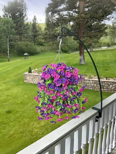 2 pièces Fleurs artificielles suspendues avec protection UV en textile, gloire du matin et feuilles d'eucalyptus - Décorations réalistes pour l'extérieur/intérieur, convient pour la maison, le bureau, le jardin - Décoration florale sans entretien toute l'année (Thanksgiving, Noël, Halloween, Saint-Valentin, Fête des Mères), Décoration florale extérieure, Design de plante vibrant