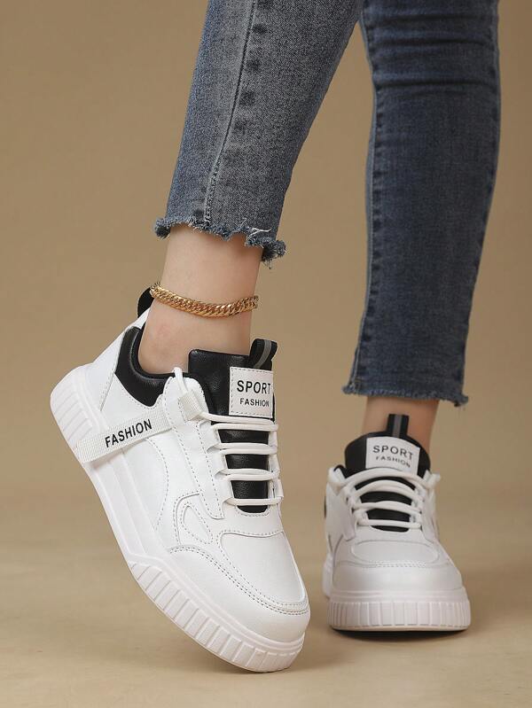 scarpi sportivi casual di moda donna bicolore nero e bianco stringate, scarpe sportive leggere, comode e versatili per uso all'aperto