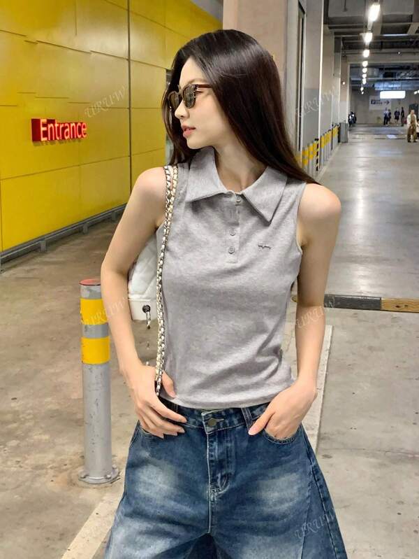 Women's Sleeveless V-Neck Spaghetti Strap Tank Top