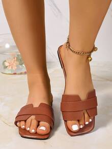 宽版水钻装饰女士休闲拖鞋，舒适平底凉鞋，适合夏季户外穿着，适合连衣裙、海滩、公寓，棕色