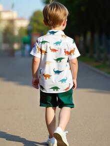 2 件套男童夏季短袖恐龙印花衬衫和短裤套装，舒适休闲装