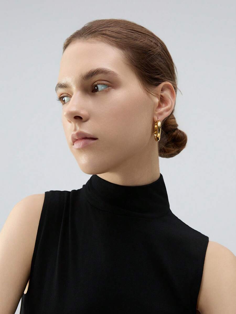 زوج من أقراط الحلقة البسيطة والأنيقة والشائعة من الفولاذ المقاوم للصدأ مناسبة للارتداء اليومي للنساء هدايا عيد الميلاد الشتوي