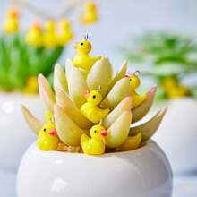 50pcs Cute Mini Resin Duck Pendant, Cartoon Small Yellow Duck Charms For DIY Jewelry, Keychains, Bracelets, Earrings