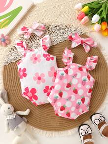 两件套休闲优雅可爱婴儿连体衣套装，柔软透气，草莓花卉图案，荷叶边装饰，包含连体衣和发带。