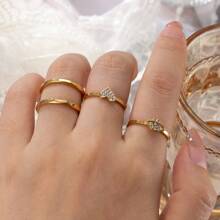 4 Pcs/Set Simple And Versatile Stainless Steel Plated 18k Gold Random Combination With Inner And Outer Ball Ring Different Thickness Gold Ring Men And Women With The Same Couple Ring For Women Daily Wear