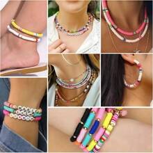 Set di accessori per realizzare braccialetti con 5100 perle in argilla, perle distanziatrici piatte per la creazione di gioielli, perle in pietra nera polimerica con charm e cordino elastico, ideale come regalo per ragazze e per attività creative