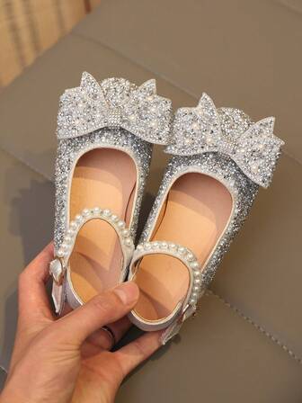 1 双加大码 2025 新款时尚百搭粉色女孩珍珠和水钻蝴蝶结装饰可爱平底鞋，圆头，适合日常穿着、跳舞、春秋季户外穿着，闪光装饰包头公主芭蕾平底鞋，尺码偏小半码