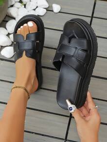 Sandal Selop Modis dan Serbaguna Model Terbaru Musim Panas 2025, Ukuran 36-43 untuk Wanita Ukuran Plus, Sandal Kasual Anti Selip dan Tahan Lama dengan Gesper - Hitam - View 2