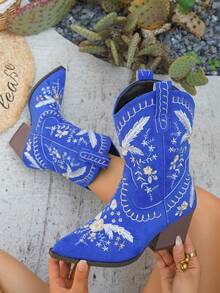 Damskie buty z haftem zachodnim na grubym obcasie i wycięciu w kształcie litery V - Niebieski - Zobacz 7