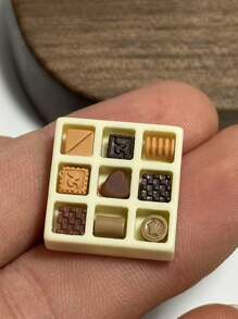Escultura delicada y encantadora de postre de chocolate, modelo comestible de ensamblaje DIY, estas miniaturas de tienda de postres se pueden abrir, accesorios de decoración para escena de supermercado de miniatura de casa de muñecas, juguetes de aperitivos hechos a mano, decoración de casa de muñecas, accesorios de fotografía, ¡decoración de paisaje micro!
