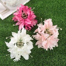 1 pieza Accesorio para el cabello con clip lateral con flor de lirio simulada de estilo de vacaciones de verano para niñas, pasador floral decorativo de estilo de vacaciones de playa para niñas, pasador lateral con flor de orquídea de mariposa simulada de vacaciones de verano para mujeres, accesorios de moda para el cabello, elegante clip para el cabello para mujeres
