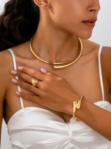 1 Set Alloy Ring, Teardrop Bracelet And Rivet Choker Necklace For Women, Fashionable Accessories For Daily Wear And Festival Gifts