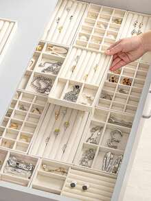 36 szt. aksamitna tacka na biżuterię, organizer na biżuterię o dużej pojemności z oddzielnymi przegródkami, składany stojak na biżuterię do kolczyków, naszyjników, bransoletek, pierścionków, spinek do włosów, opasek do włosów itp. Walentynki dla kobiet Organizer do przechowywania Niezbędne rzeczy w podróży Powrót do szkoły Przechowywanie w akademiku - Wielokolorowe - Zobacz 7