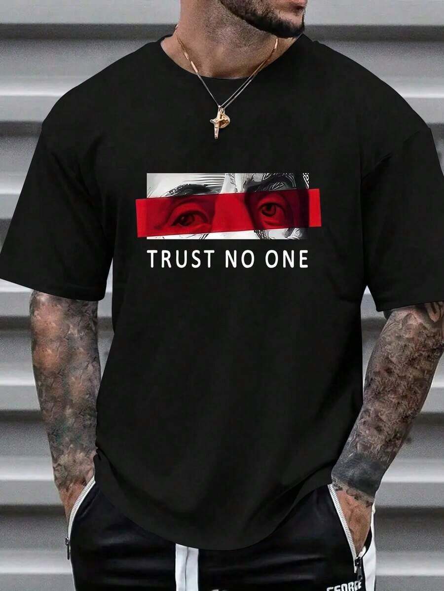 Men's Short-Sleeved Crew Neck T-Shirt With Letter Print And Eye Design, A Cool Casual Style Perfect For Going Out And Everyday Wear. Made Of Cool And Comfortable Fabric, The Relaxed Fit Looks Great And Is Easy To Style For Urban And Youthful Looks All Year Round. RRJE - 黑色 - 查看 1