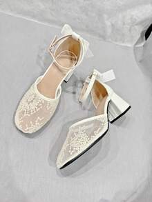 1 Đôi giày cao gót màu trắng dành cho thanh thiếu niên và cỡ lớn, thiết kế lưới hoa thoáng khí và thoải mái, thích hợp cho các bữa tiệc sang trọng, sinh nhật, biểu diễn, ngày lễ - trắng - Xem 4