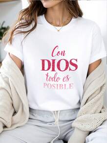 T-shirt casual a maniche corte da donna con effetto tipografico, celebra la Settimana Santa con citazione ispirativa e testo con effetto glitter