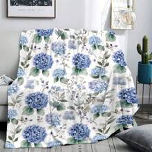 Soft Blue Hydrangea Flannel Throw Blanket - Cozy, Warm & Lightweight For Bed, Sofa Or Camping - Suitable For All Seasons, Single-Sided Printing, Easy Care, Perfect Gift For Mother's Day & Ramadan, Camping/Decor Soft Flannel Blanket