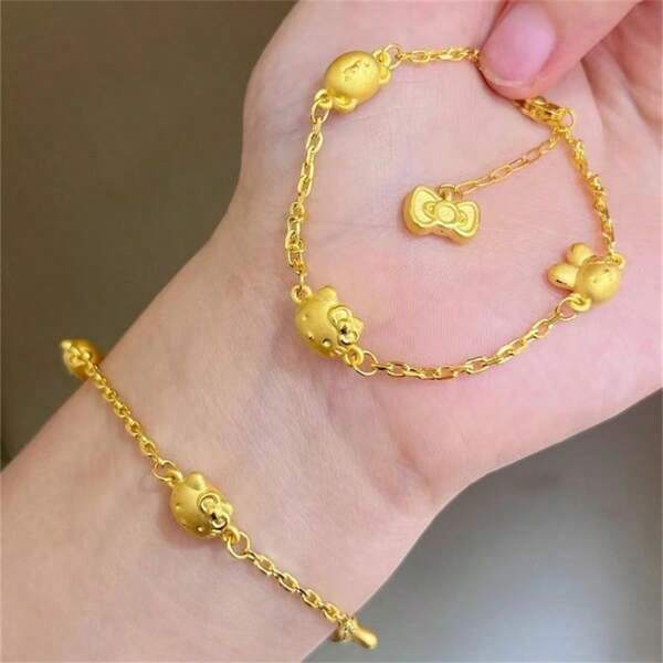 Sanrio 1PC Retro Golden Hello Kitty And Bow Pendant Bracelet, Cute Cartoon Elegant Fashion Accessory Bracelet, Suitable For Everyday Wear And As The Best Gift For Friends.