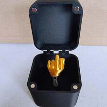 Middle Finger In A Box, Gag Gifts Funny Adults, Quirky Joke Prank Gifts For Men, Prank Joke Funny Gifts For Men,Christmas White Elephant Gift For Brother - 1件 - 查看 6