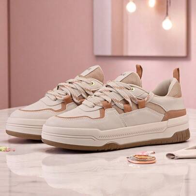 Tênis Feminino Estiloso- Para Looks Cheios de Personalidade Casual Universitário Casual Academia e fitness cinza chocolate Casual Ar livre Academia e fitness Tênis branco feminino