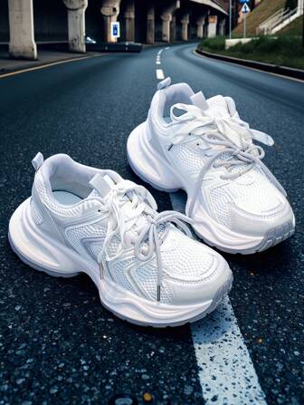 Zapatillas con suela gruesa y estilo robusto para mujer, nuevos modelos de primavera/verano 2025 de moda casual y deportiva, versátiles para todo el año