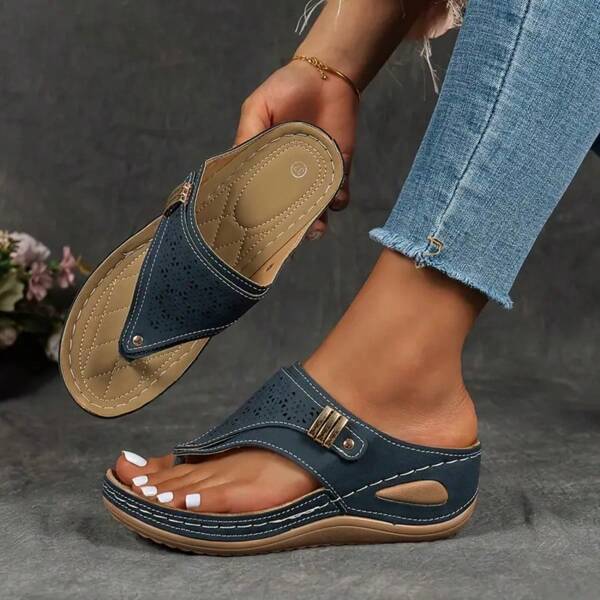 Thick Soled Flip Flops Women's Shoes For Outdoor Wear 2024 New Summer Slope Heel Height Increasing Sandals, Casual And Fashionable Beach Cool Shoes