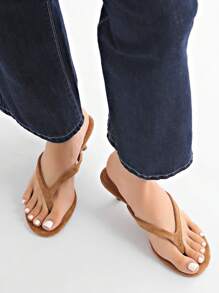 Sandalias de tacón de gatito medio marrón, nueva colección de verano para mujer