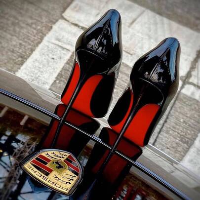 New Autumn Women's High Heels (Red Heel): Black & Elegant Nude Color, Fine Heel, Elegant Unique Design, Patent Leather Single Shoes