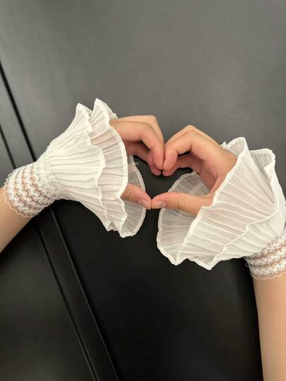 1 Pair Women's Fabric Lace Hollow Ruffled Fake Cuffs