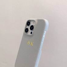 个性化定制首字母 3D DIY 名字手机壳适用于 11 12 13 14 15 16 Pro Max Plus 奢华韩国荔枝纹 PU 皮革保护壳 适用于 11 12 13 14 15 16 Pro Max Plus 礼物 - 卡其色 - 查看 6