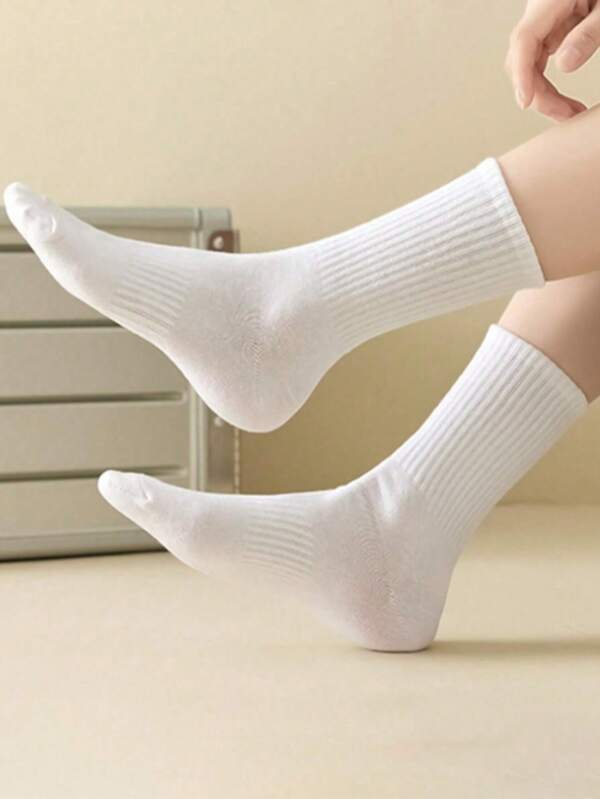10 Pairs Special-Priced Breathable White And Black Socks, Size 38-44, Odor Control, Moisture Wicking, Crew Length, Suitable For Everyday Wear, Work And Sports
