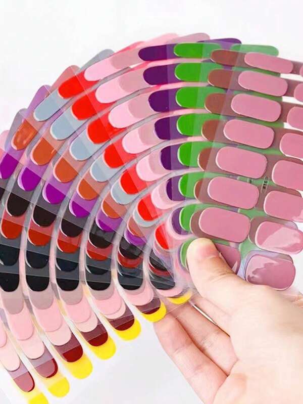 16 pièces de bandes d'ongles en gel nude, autocollantes semi-durcies couvrant tout l'ongle, nécessitent un durcissement à la lampe, tiennent 14 jours, effet paillettes, fournitures de nail art pour dames, faciles à utiliser, accessoires pour ongles
