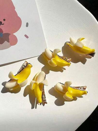 5个趣味节日时尚可爱香蕉发夹 – 情人节趣味创意塑料发饰，黄色卡通设计搭配金色点缀，完美打造俏皮发型，也是馈赠佳品，香蕉发夹