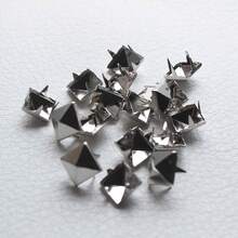 50 件/100 件/160 件/220 件方形金字塔铆钉适用于服装包包皮鞋朋克摇滚珠宝工艺品，4 爪金属钉头铆钉配饰