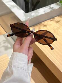 1 pieza Gafas ovaladas de moda, marco pequeño, gafas de calle versátiles personalizadas para mujer, accesorios de playa para uso diario, vacaciones, viajes, ropa básica de primavera y verano, regalo casual de negocios para mujeres, estilo Leopard, para volver a la escuela, forma cuadrada, LeoPARD, estampado de pérgola de tortuga