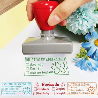 1 件西班牙语教师评分印章，带复选框，包括“已评分”、“已实现学习目标”、“自我反思”和鼓励反馈，用于评分作业和评估课堂进度，返校，学校用品