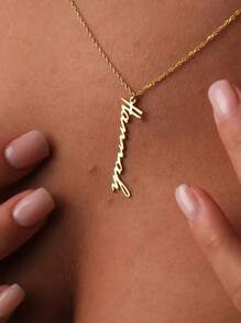 Collar personalizado elegante con colgante de acero inoxidable chapado en oro de 18 quilates con nombre vertical, regalo perfecto para madres y seres queridos